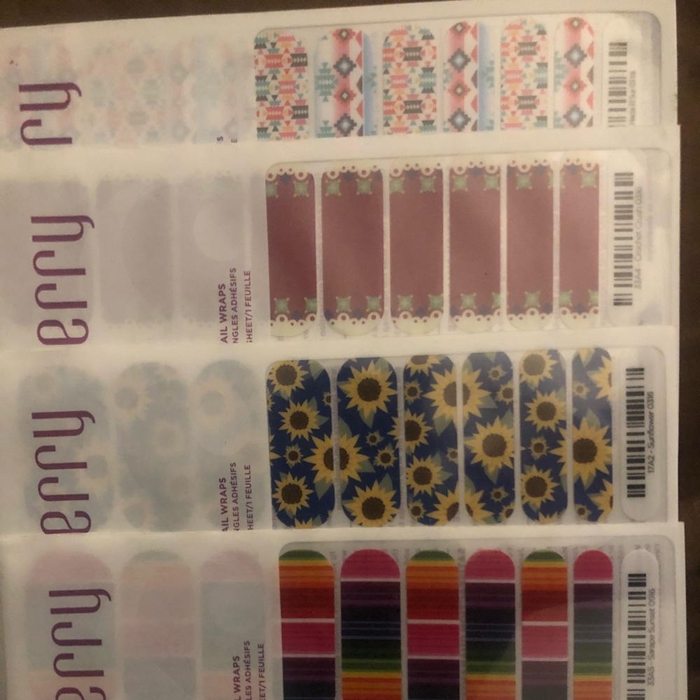 Four Jamberry Wraps